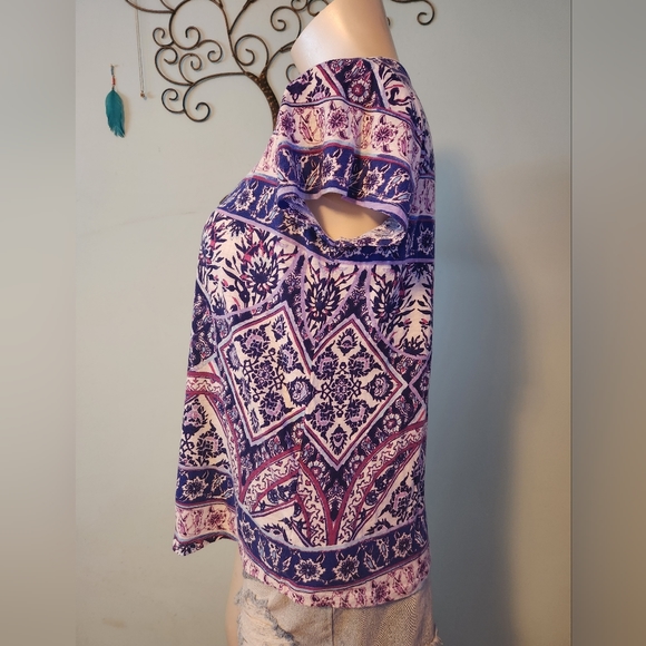 Pattern t-shirt - Picture 3 of 3